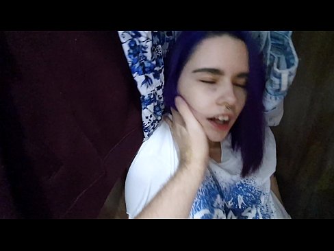 ❤️ Menemukan adikku di lemari dan membantunya cum Super porno di porno id.com-milf-300.ru